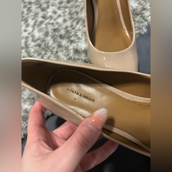 14th & Union Elegant Nude Block Heel Pumps - Picture 3 of 7